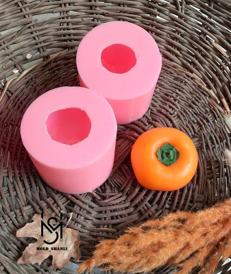 قالب سیلیکونی خرمالو سایز  ۶.۷ سانت برای شمع سازی و رزین